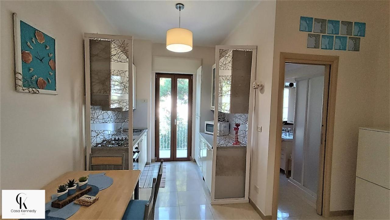 Casa Kennedy Apartment Bari Bagian luar foto