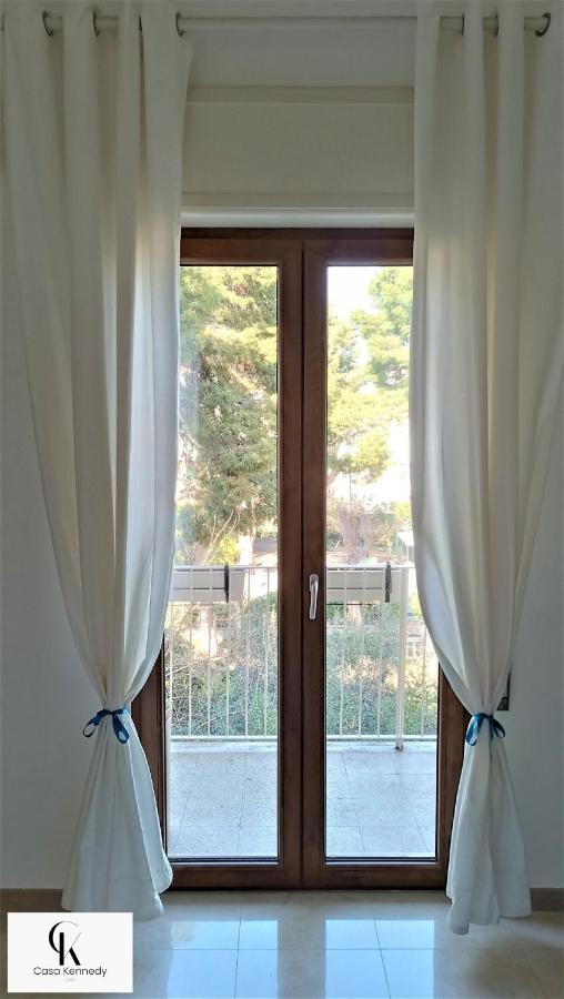 Casa Kennedy Apartment Bari Bagian luar foto