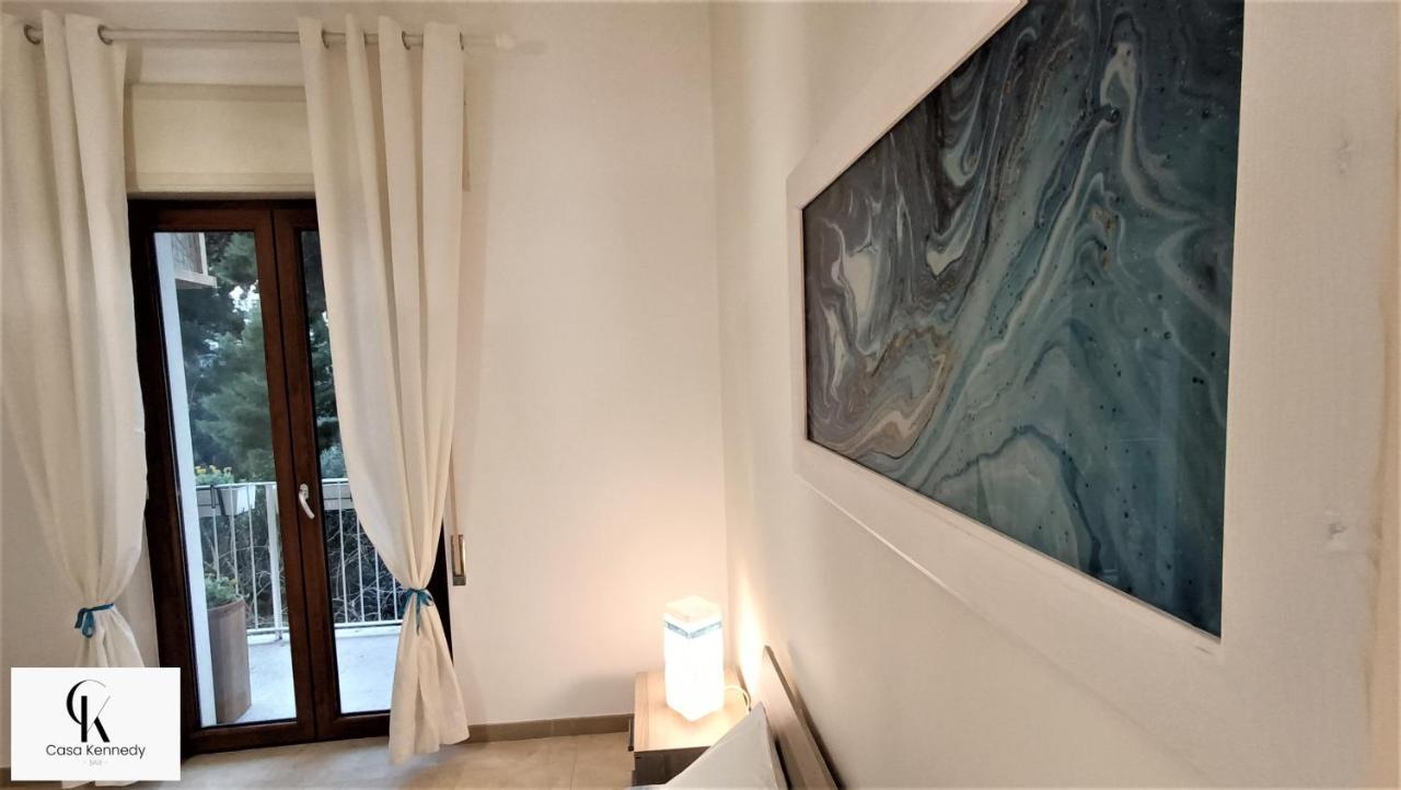 Casa Kennedy Apartment Bari Bagian luar foto