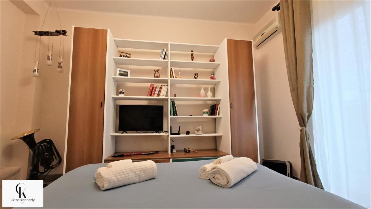 Casa Kennedy Apartment Bari Bagian luar foto