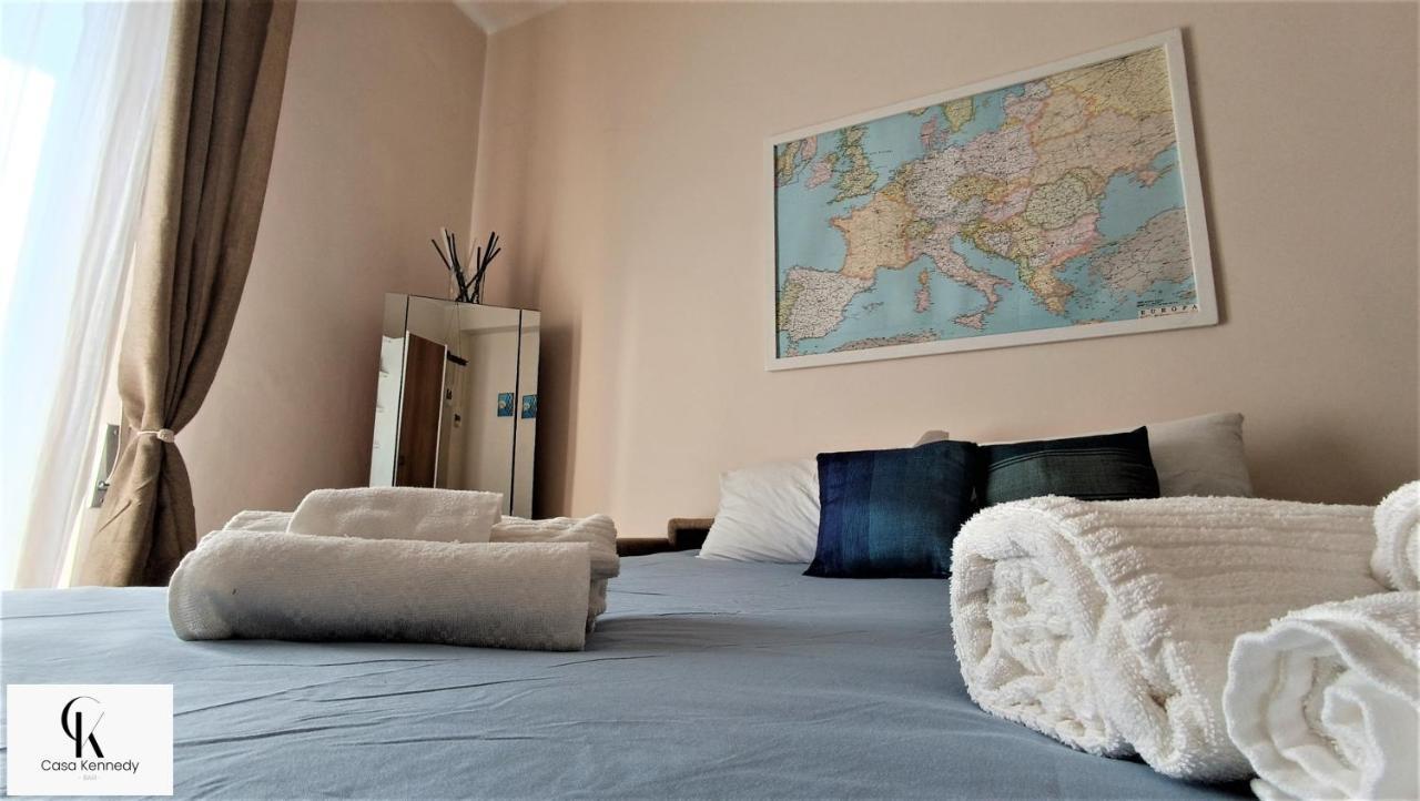Casa Kennedy Apartment Bari Bagian luar foto