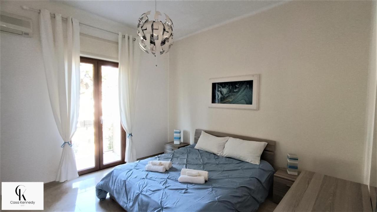 Casa Kennedy Apartment Bari Bagian luar foto
