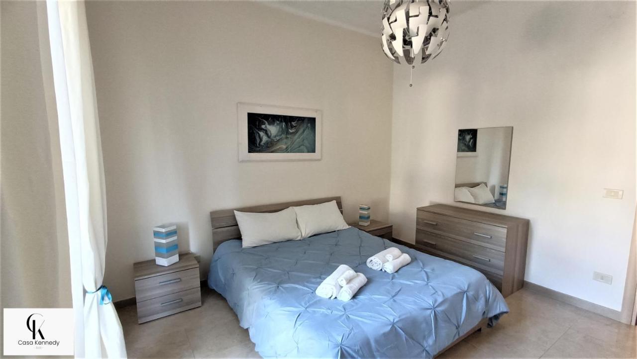 Casa Kennedy Apartment Bari Bagian luar foto