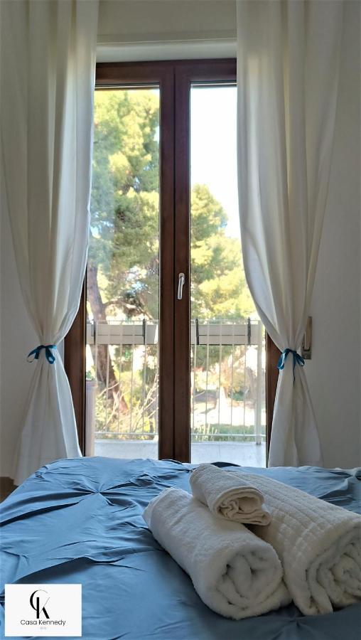 Casa Kennedy Apartment Bari Bagian luar foto